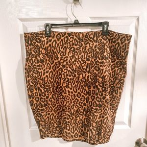 Torrid body con skirt